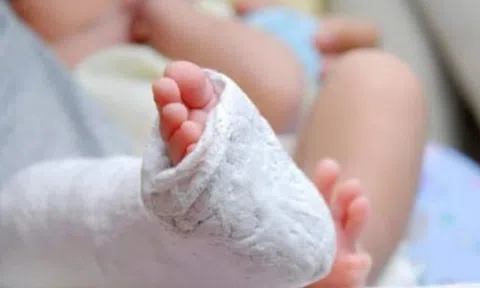 Bé trai Hà Nội nát bàn chân vì bố chủ quan với thiết bị hiện đại nhiều nhà ưa chuộng