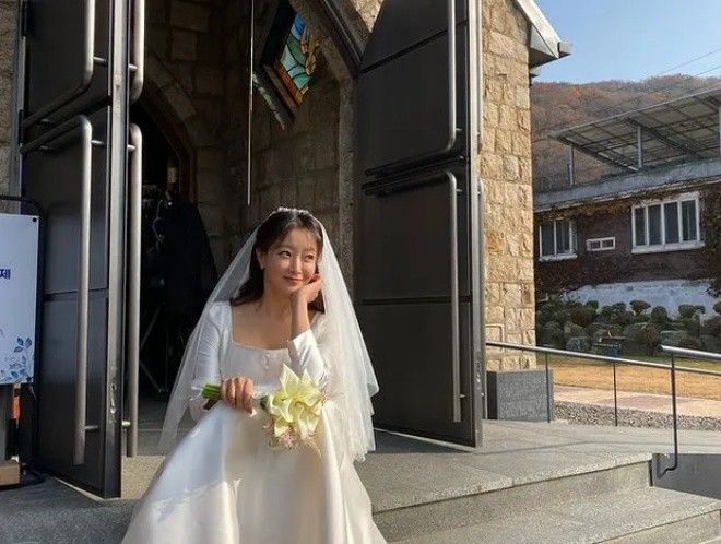 Bức ảnh cưới màu duy nhất của Kim Tae Hee - Bi Rain bất ngờ xuất hiện -  Tinmoi