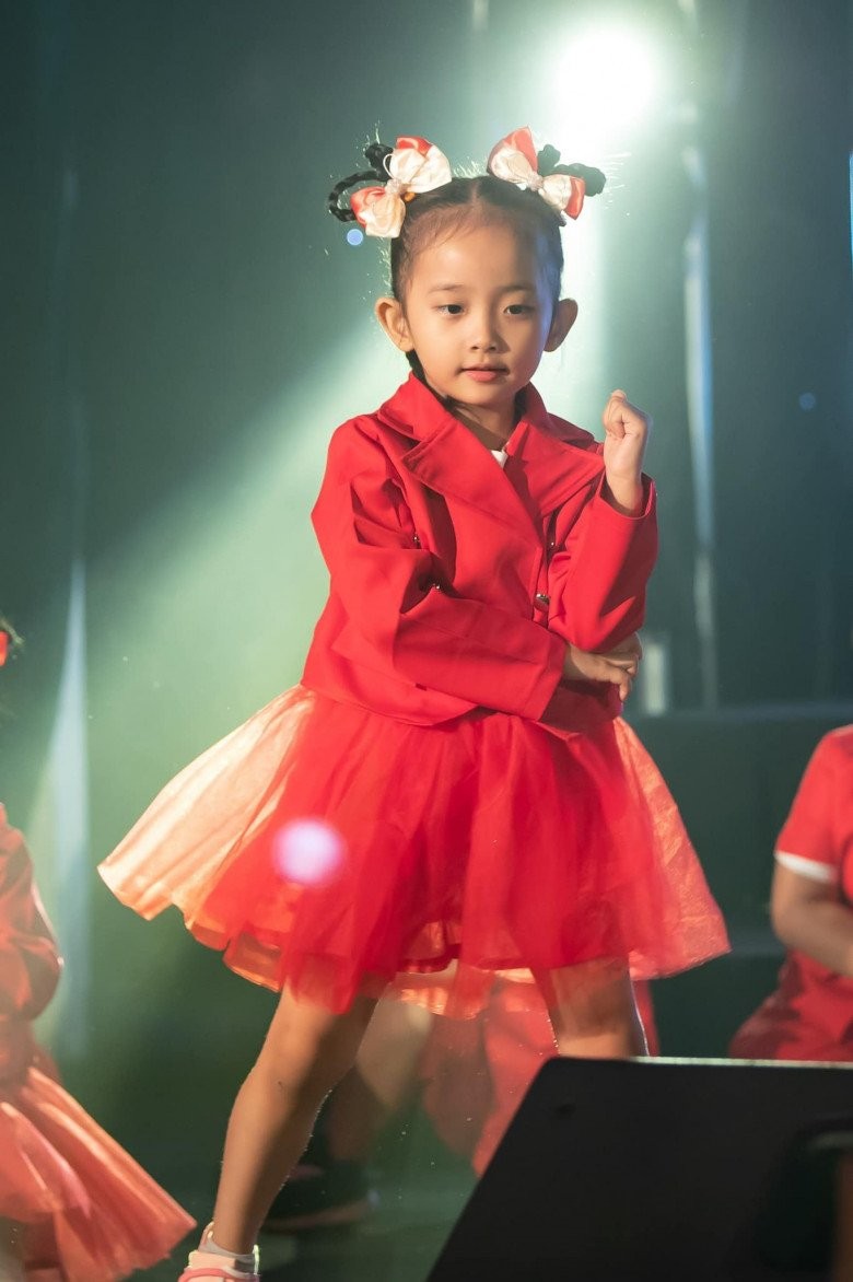 Cho Thuê Váy Nhảy Dance ,Khiêu Vũ ,..Tại Thái Nam Việt