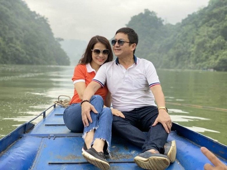 Táo Giao thông Chí Trung khoe ảnh đi chơi với người tình kém 17 tuổi, xin  những kẻ 