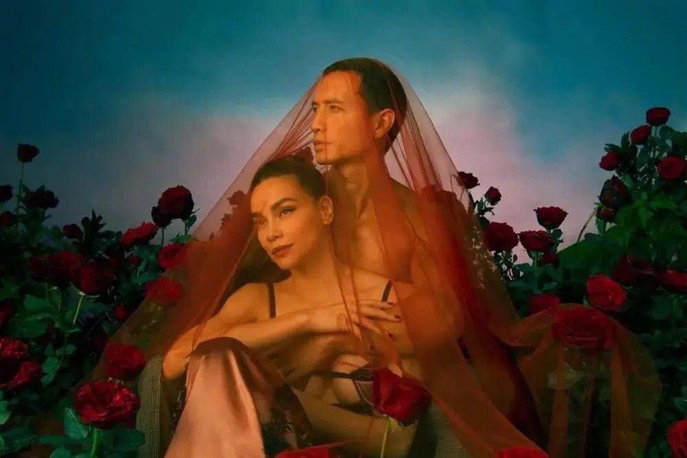 Kim Lý đặt tay lên lưng nữ đồng nghiệp của vợ, phản ứng của Hồ Ngọc Hà khiến dân tình xôn xao - ảnh 8