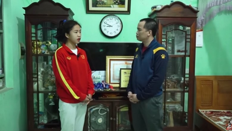 Cô gái xinh nhất tuyển nữ Việt Nam và đội trưởng Huỳnh Như sống trong căn nhà giản dị nhưng ngăn nắp