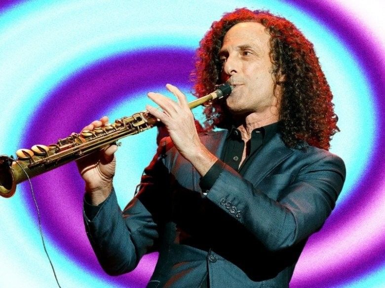 Huyền thoại saxophone Kenny G xúc động khi trở lại Việt Nam
