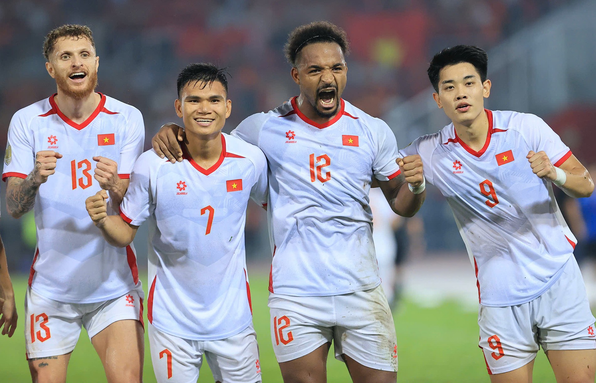 tuyen-viet-nam-cam-chac-loi-the-cuc-lon-neu-vuot-mat-malaysia-vao-chung-ket-asean-cup-2026-1-1786955417.jpg
