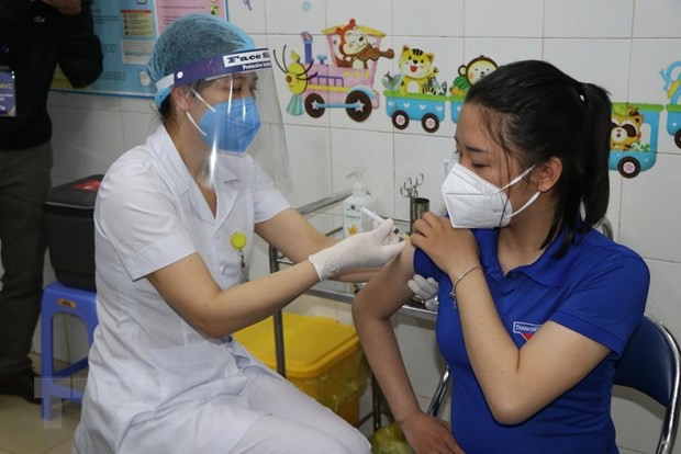 ttxvn-vaccinehaiduong-1-1615503161.jpg