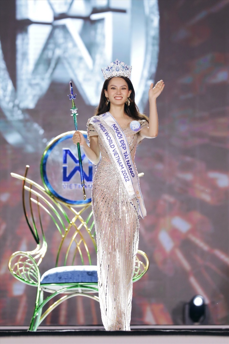 hoa-hau-mai-phuong-vao-chung-ket-miss-worl-2-1709945529.jpg