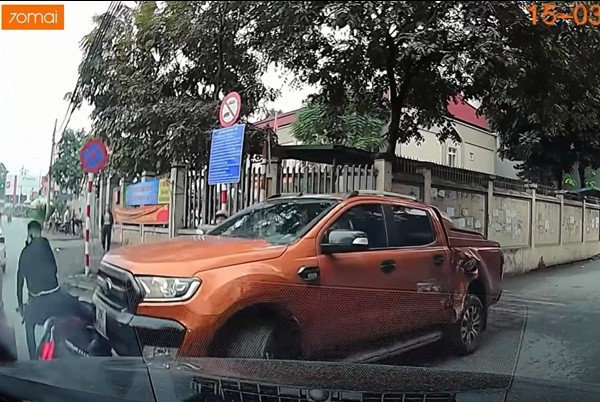 Clip: Tài xế đâm liên hoàn nhiều phương tiện rồi bỏ chạy ở Trương Định dương tính với ma tuý