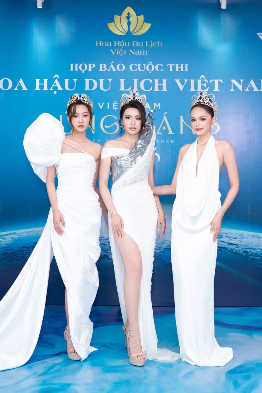 mc-thao-van-hoa-hau-jennifer-pham-a-hau-tu-anh-tiet-lo-tieu-chi-cham-thi-hoa-hau-du-lich-viet-nam-2026-2-1749441866.jpeg
