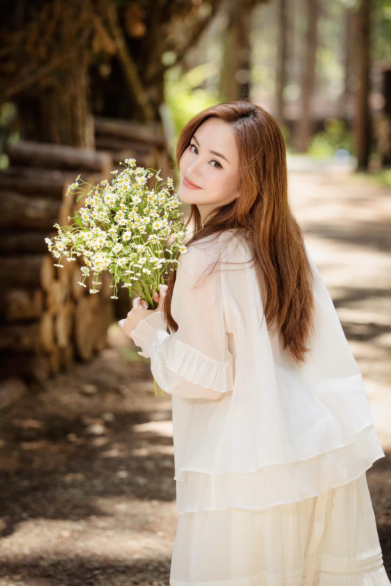 vy-oanh-toi-mong-tat-ca-chung-ta-ai-cung-se-tim-duoc-hanh-phuc-theo-cach-rieng-cua-minh-1-1749799022.jpg