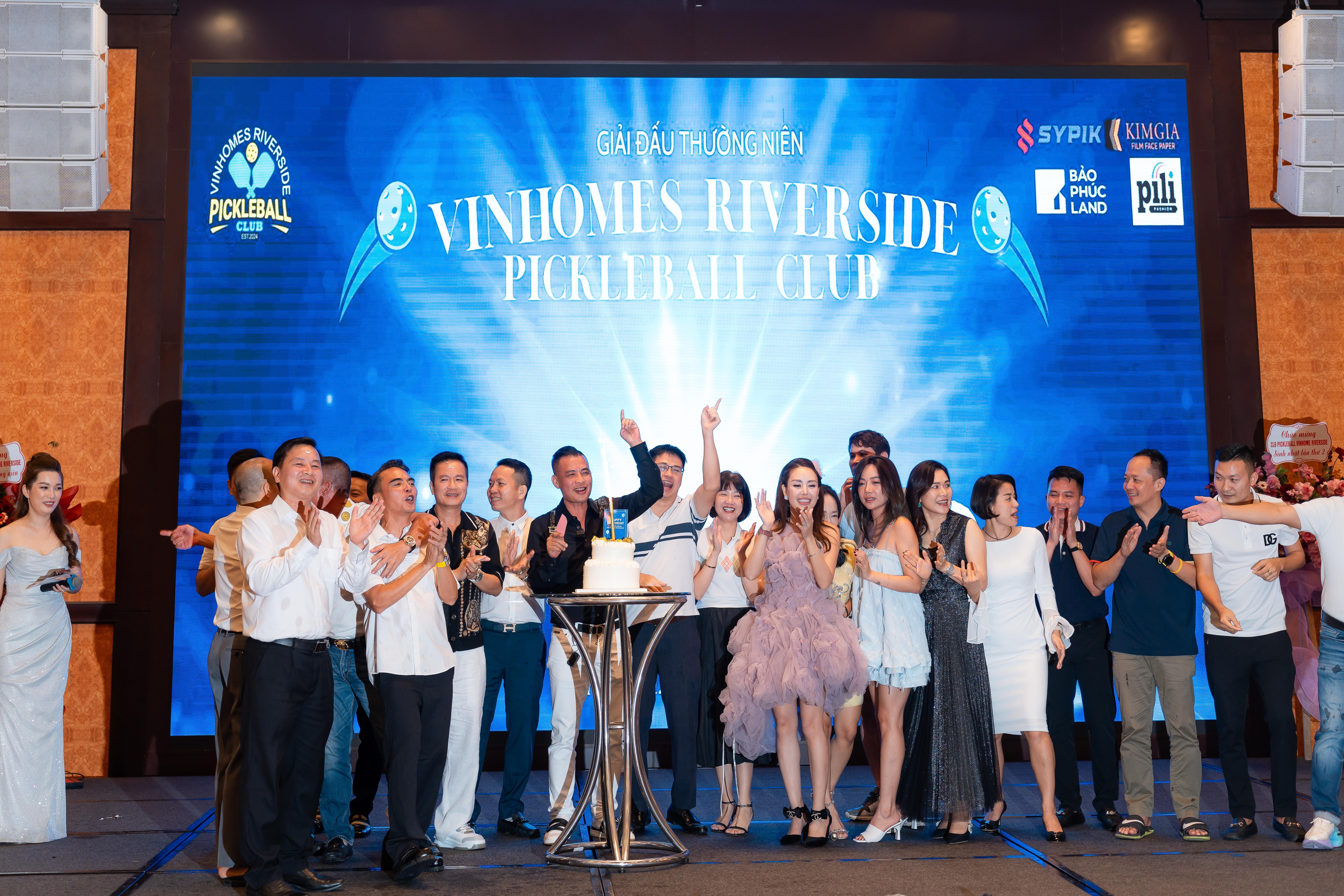 gala-831-1760500449.jpg