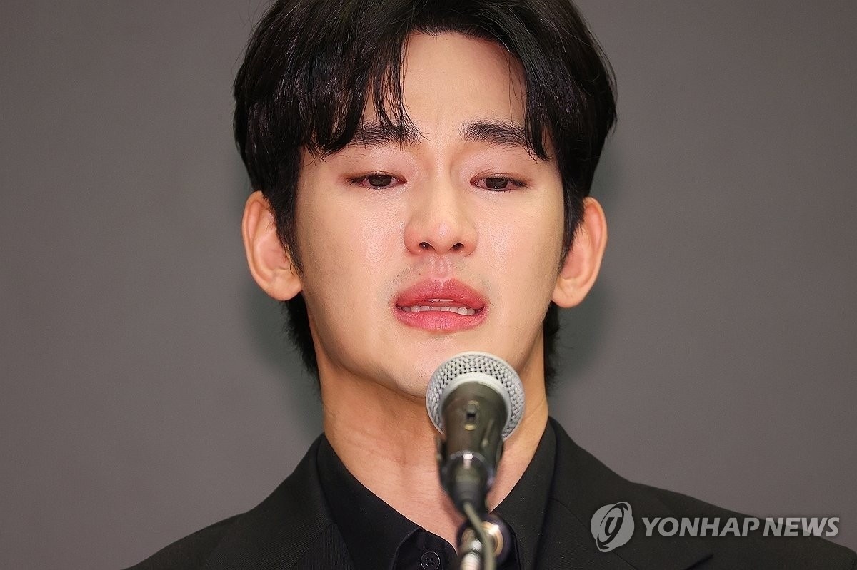 kim-soo-hyun-1777873895.jpg