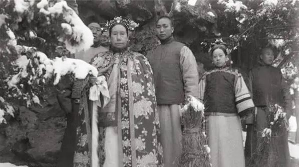 tu-hi-thai-hau-1-1779871923.JPG