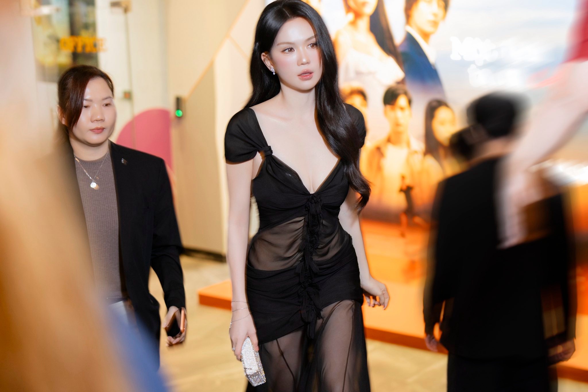 ngoc-trinh-4-1780023340.jpg
