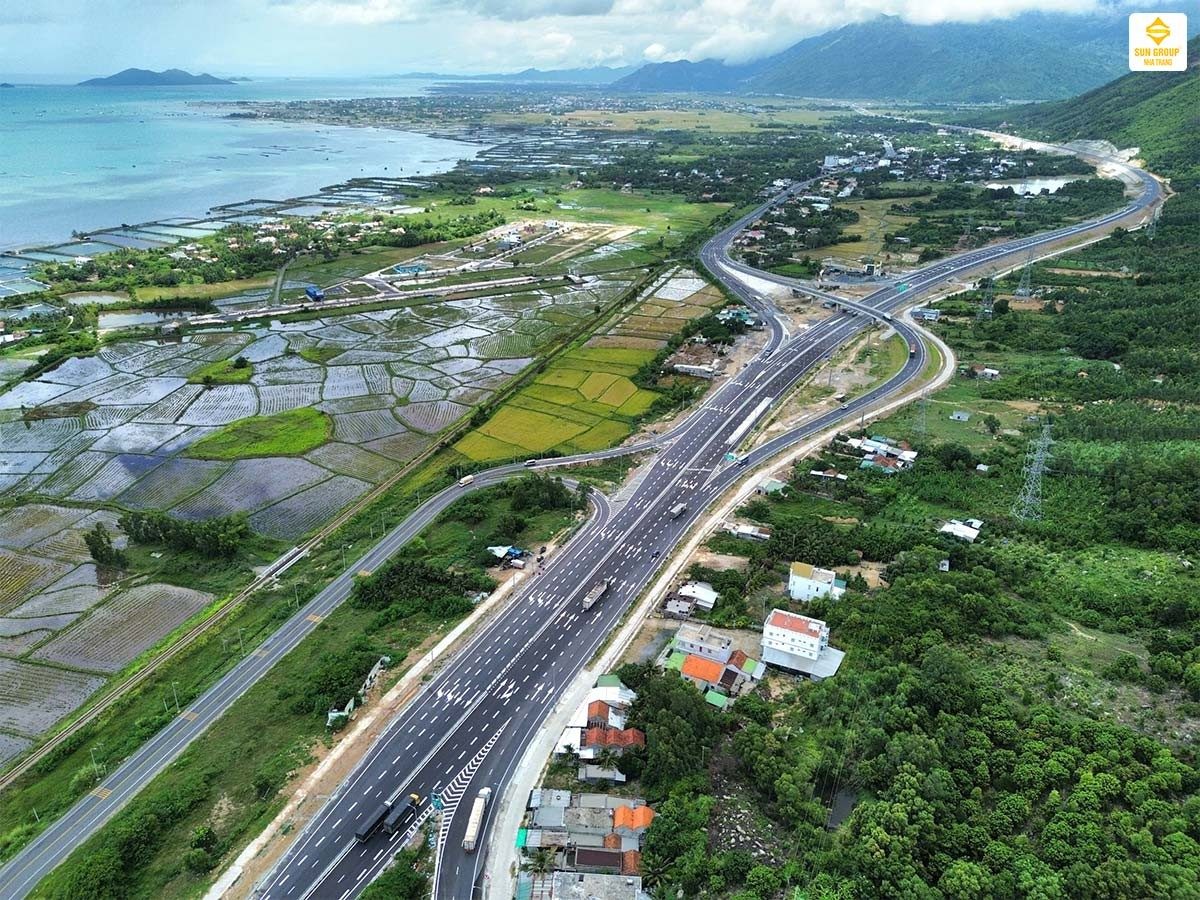 cao-toc-van-phong-nha-trang-1781420522.jpg
