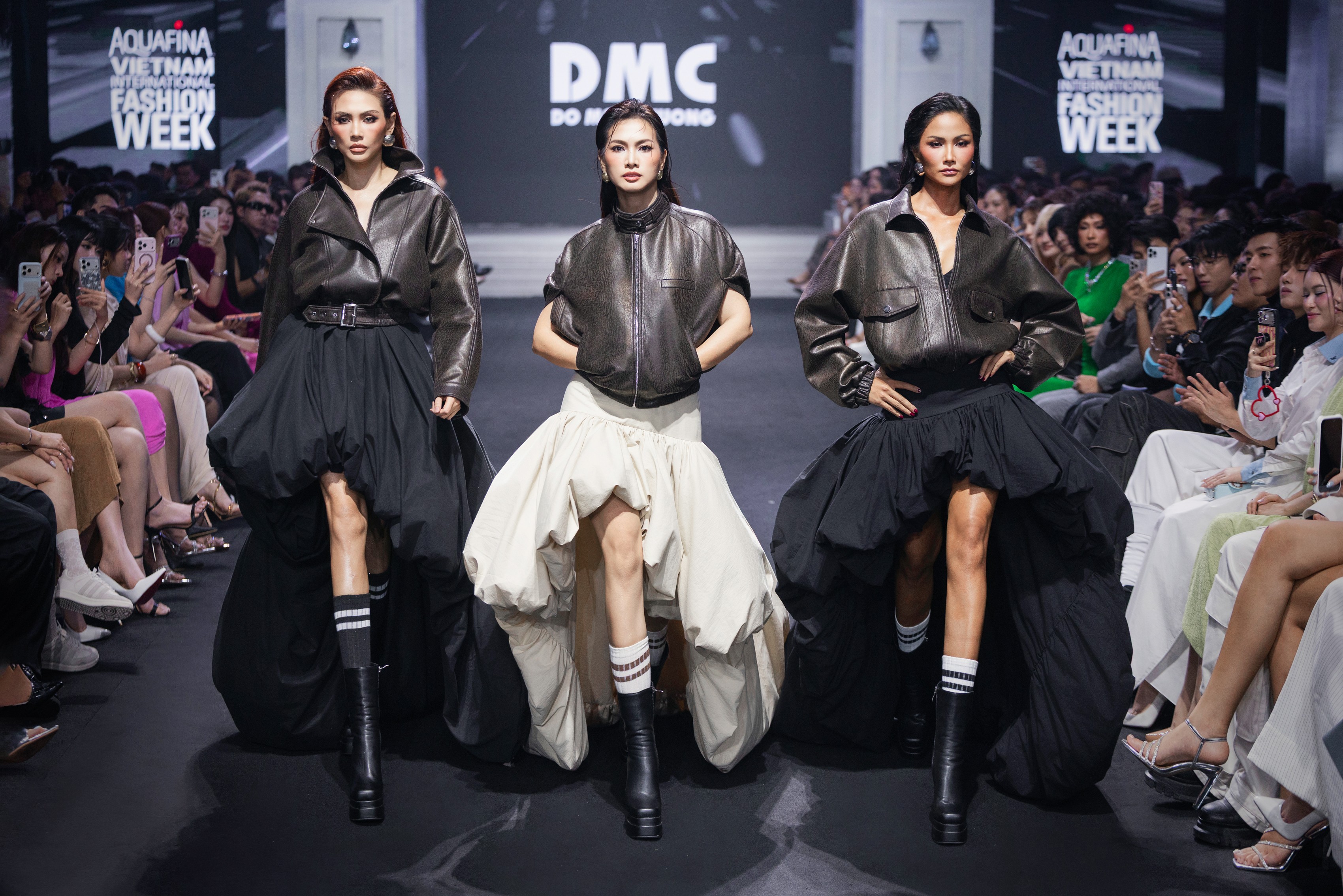 17-hoa-a-hau-hoi-ngo-khep-lai-mua-21-vietnam-international-fashion-week-tron-ven-11-1782118020.jpeg
