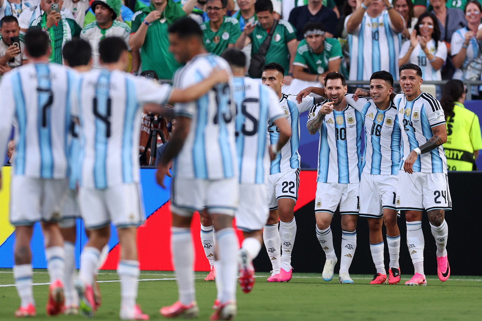 nhan-dinh-argentina-ao-messi-di-vao-lich-su-anh-2-1782119129.jpg
