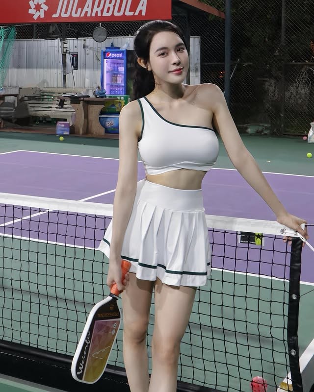 nhan-sac-quyen-ru-vo-hon-3-tuoi-co-con-rieng-cua-van-thanh-anh-10-1782103797.jpg