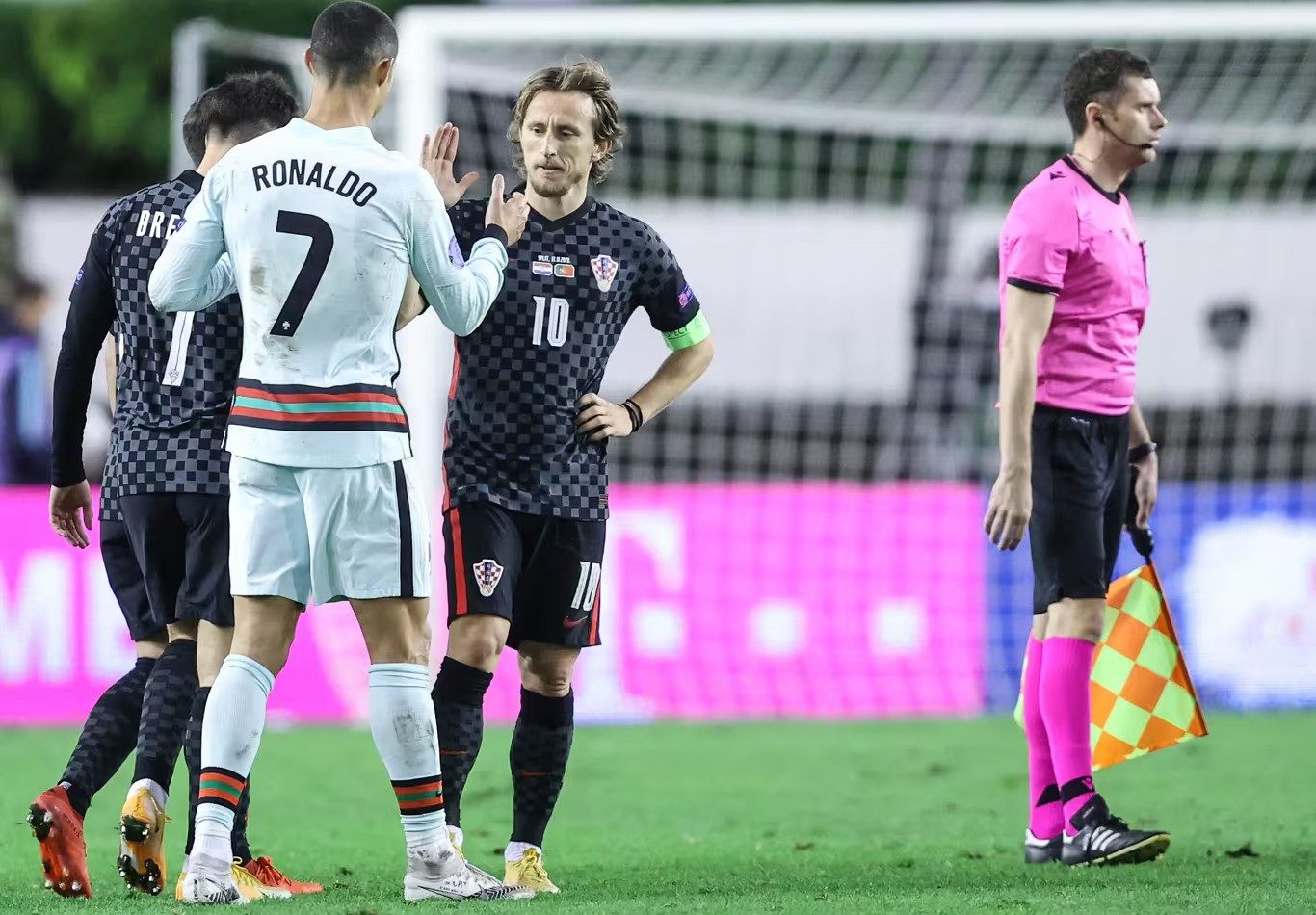 nhan-dinh-bo-dao-nha-vs-croatia-ronaldo-hay-modric-ai-se-phai-dung-lai-anh-2-1782991053.jpg