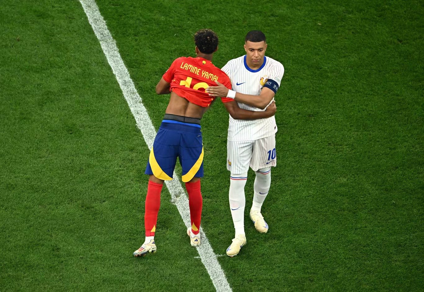 nhan-dinh-phap-vs-tay-ban-nha-les-bleus-doi-lai-mon-no-euro-2-1783940053.jpg