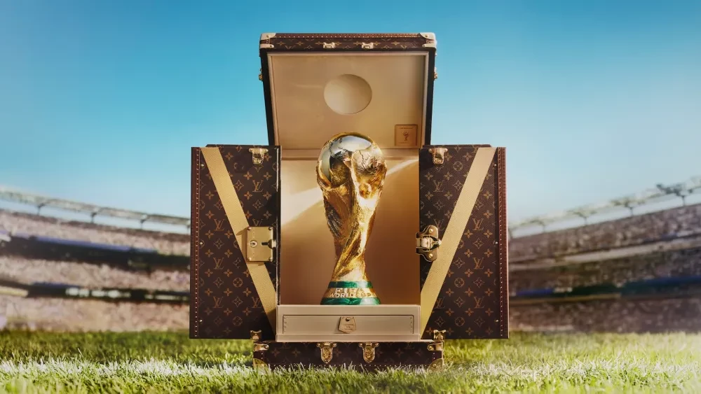 the-louis-vuitton-fifa-world-cup-2026-trophy-trunk-1-1784017167.webp