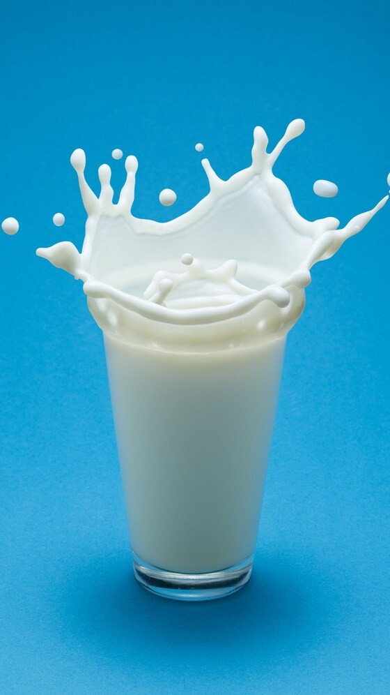 2h2ikl5o-milk-with-mishri-625x300-08-september-24-1784705193.jpg