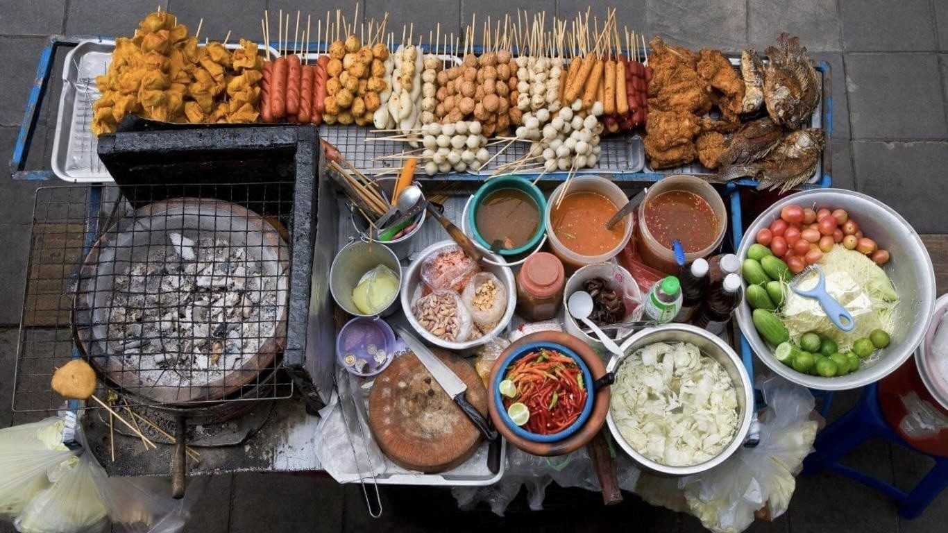 tp-ho-chi-minh-va-ha-noi-lot-top-thanh-pho-co-am-thuc-duong-pho-ngon-nhat-the-gioi