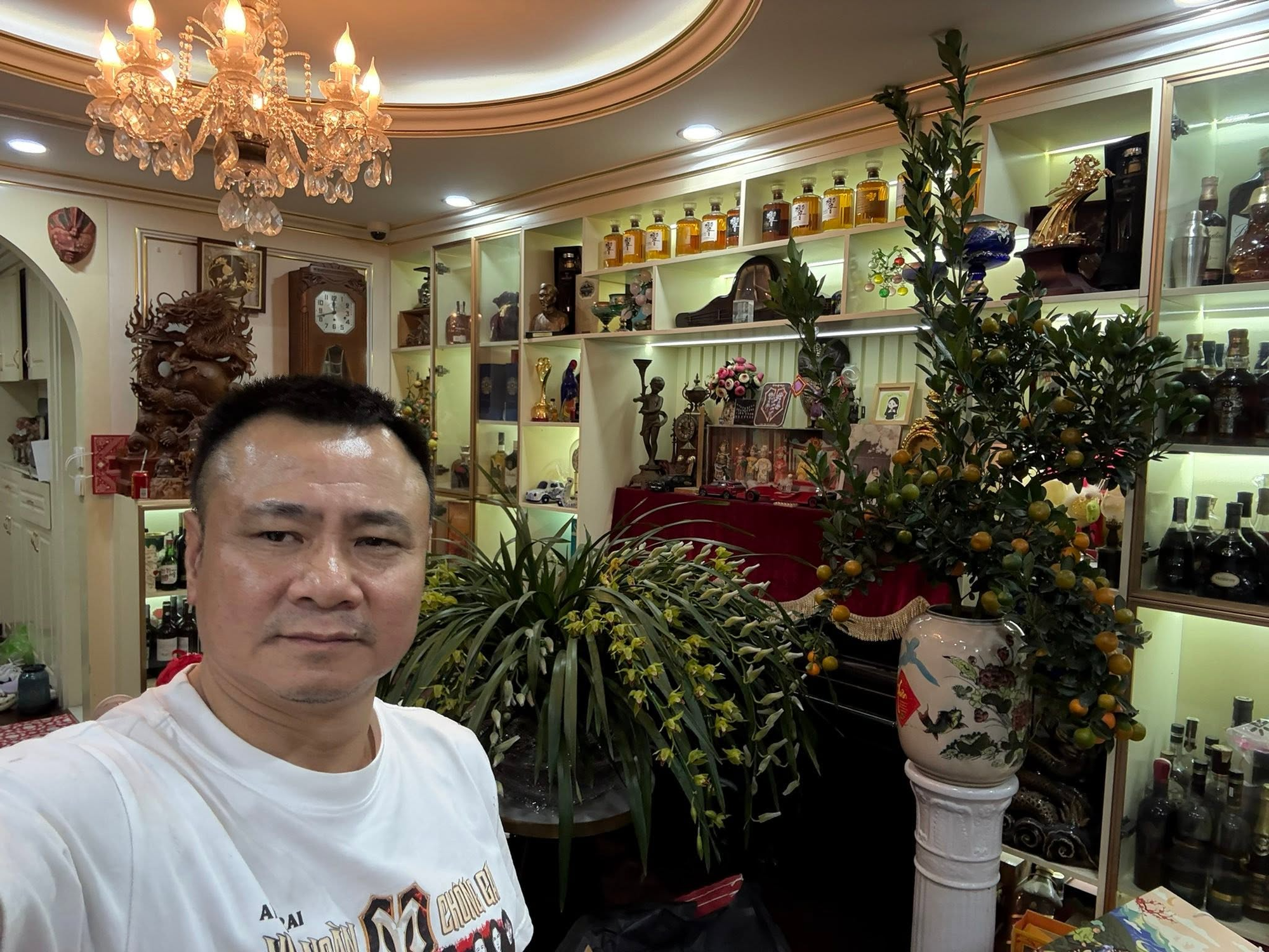 ben-trong-can-nha-o-que-cua-giam-doc-nha-hat-cheo-quan-doi-tu-long-co-gi-9-1786439149.webp