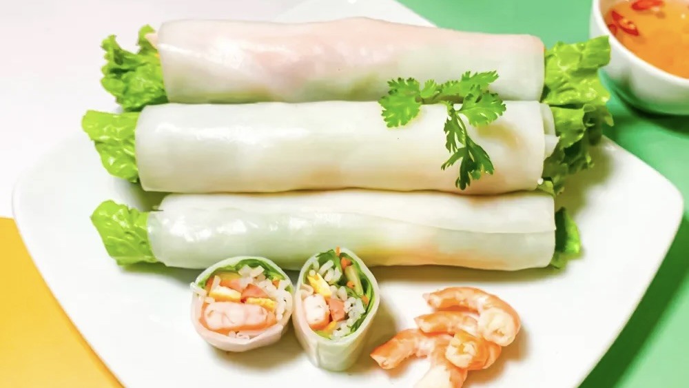 cuoi-tuan-doi-vi-voi-loat-3-mon-cuon-thanh-mat-de-lam-an-hoai-khong-chan