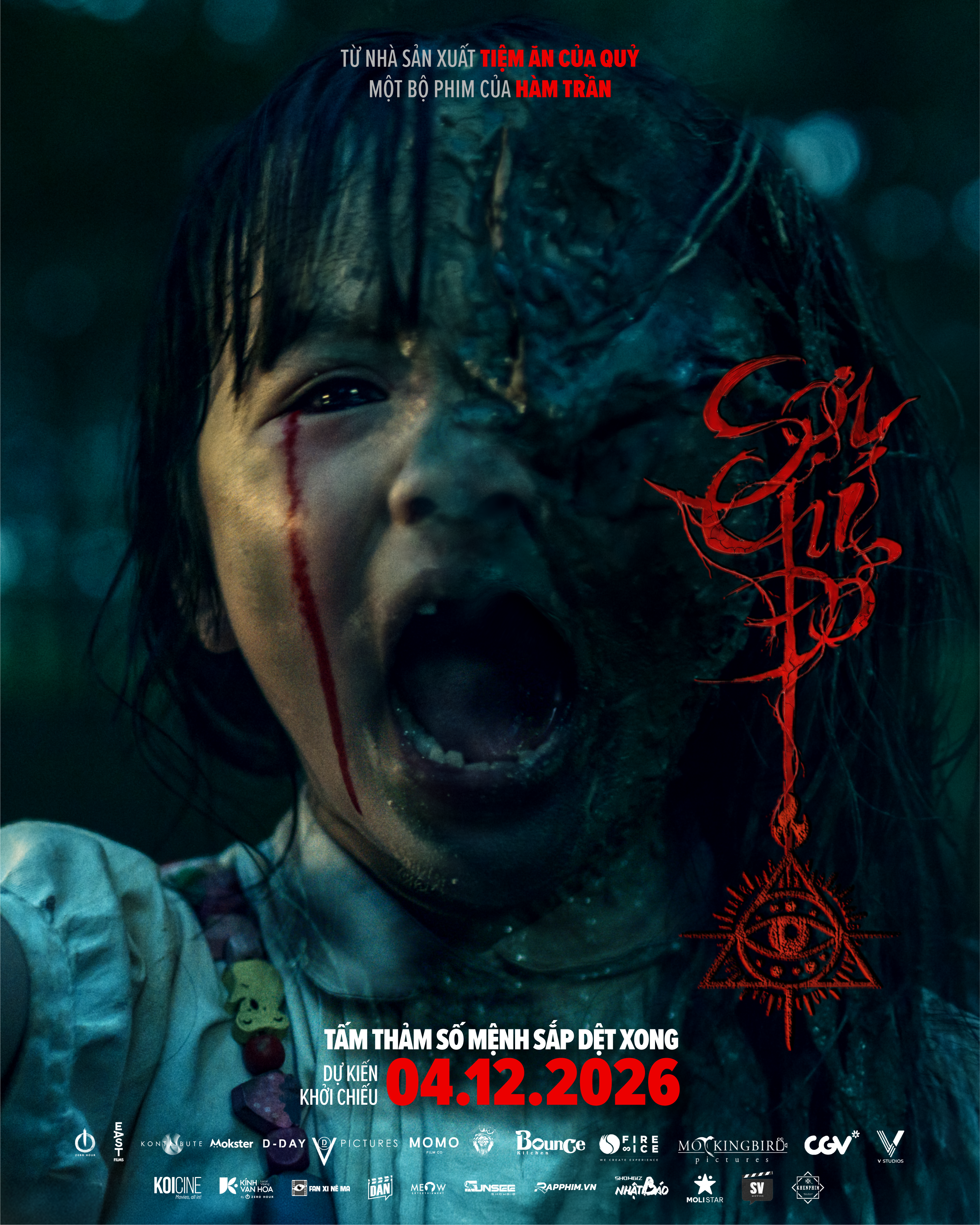 soi-chi-do-cua-ham-tran-doi-lich-chieu-poster-moi-gay-am-anh-voi-hinh-anh-em-be-ma-1-1786687751.png