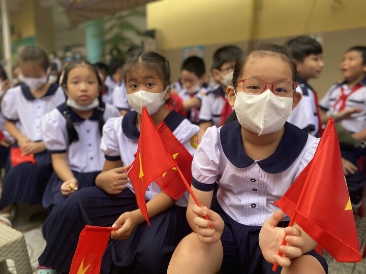 Chi tiết lịch nghỉ lễ, Tết Nguyên đán năm 2027 cho học sinh, giáo viên các cấp Quyết định 14657, cụ thể như thế nào?