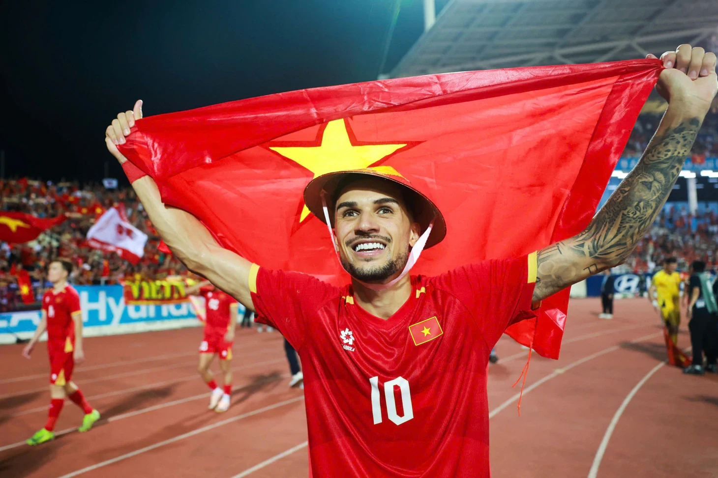 hoang-hen-phat-bieu-day-tu-tin-doi-tuyen-viet-nam-se-dang-quang-fifa-asean-cup-2026-1-1788423198.webp