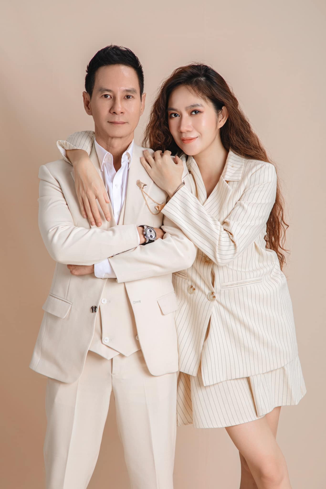 nhin-lai-biet-thu-40-ty-va-buoc-ngoat-roi-pho-ve-que-cua-ly-hai-minh-ha-0-1788776094.jpg