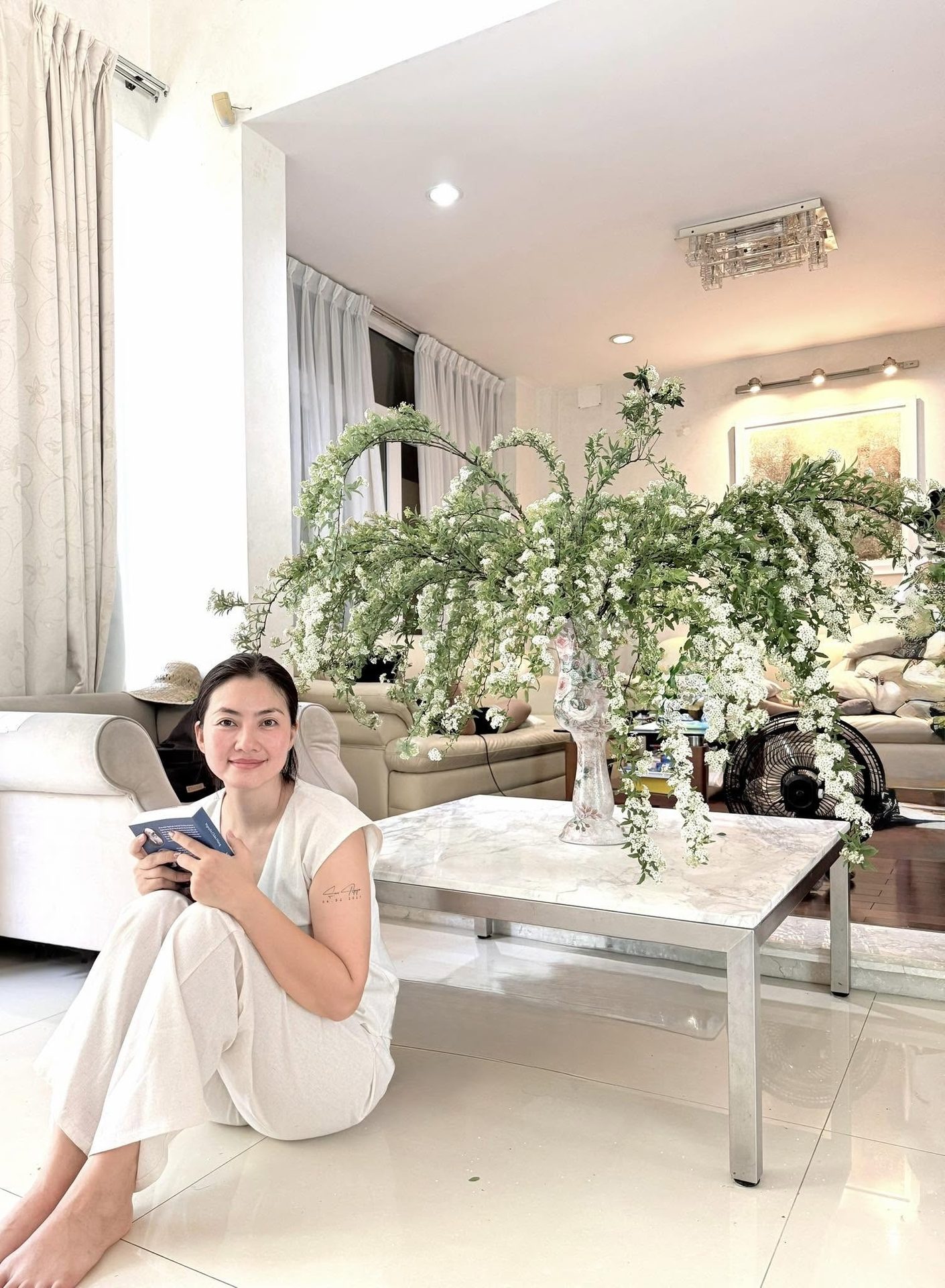 nu-dien-vien-vbiz-3-lan-lam-co-dau-hut-tuyen-bo-giai-nghe-tuoi-39-ly-do-gay-xuc-dong-4-1788939232.jpg