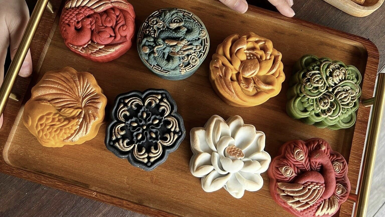 dung-chi-nhin-vao-mau-ma-day-la-nhung-dieu-ban-can-luu-y-khi-mua-banh-trung-thu-handmade