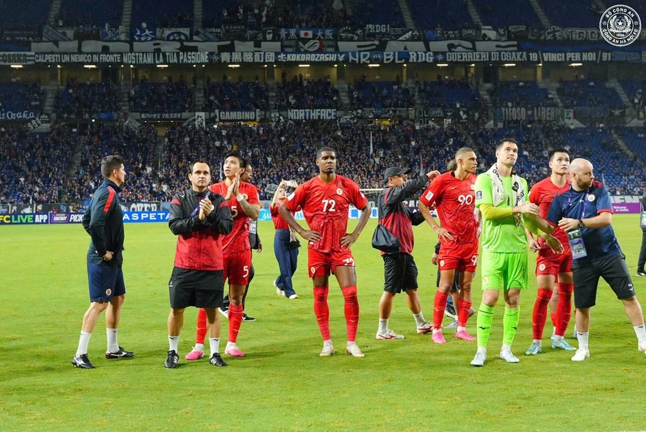 clb-cong-an-ha-noi-bat-ngo-nhan-an-phat-cam-chuyen-nhuong-tu-fifa-2-1789552437.webp