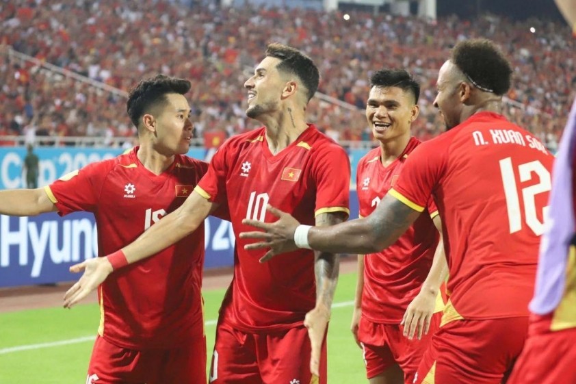 fifa-cong-bo-danh-sach-dt-viet-nam-du-fifa-asean-cup-2026-goi-ten-bo-doi-tan-binh-nhap-tich-2-1789707362.jpg