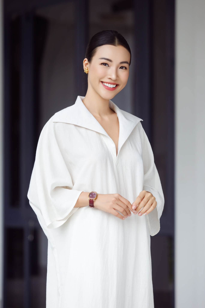 mc-hoang-oanh-lo-dien-rang-ro-chiec-nhan-o-ngon-ap-ut-gay-chu-y-1-1789976015.png