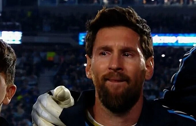 messi-bat-khoc-ngay-chia-tay-dt-argentina-cai-ket-my-man-bang-qua-bong-vang-2026-6-1791343522.webp