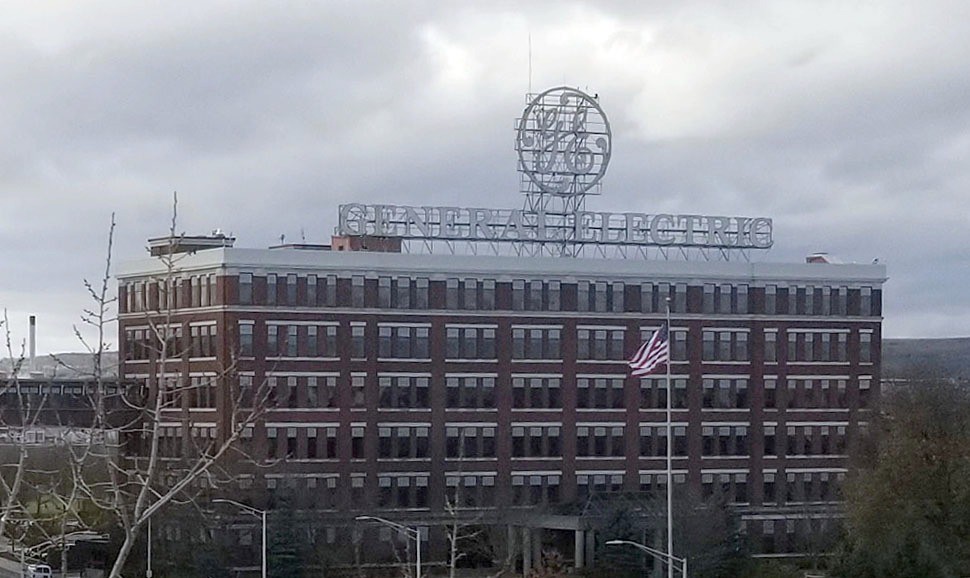 Con mất tích, mẹ đăng Facebook khoe đang say khướt và cái kết đau lòng