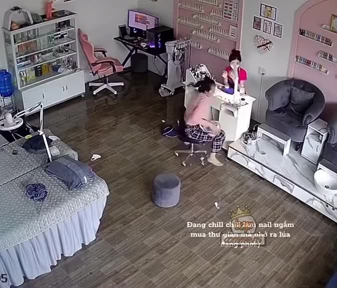 khach-1780556922.mp4