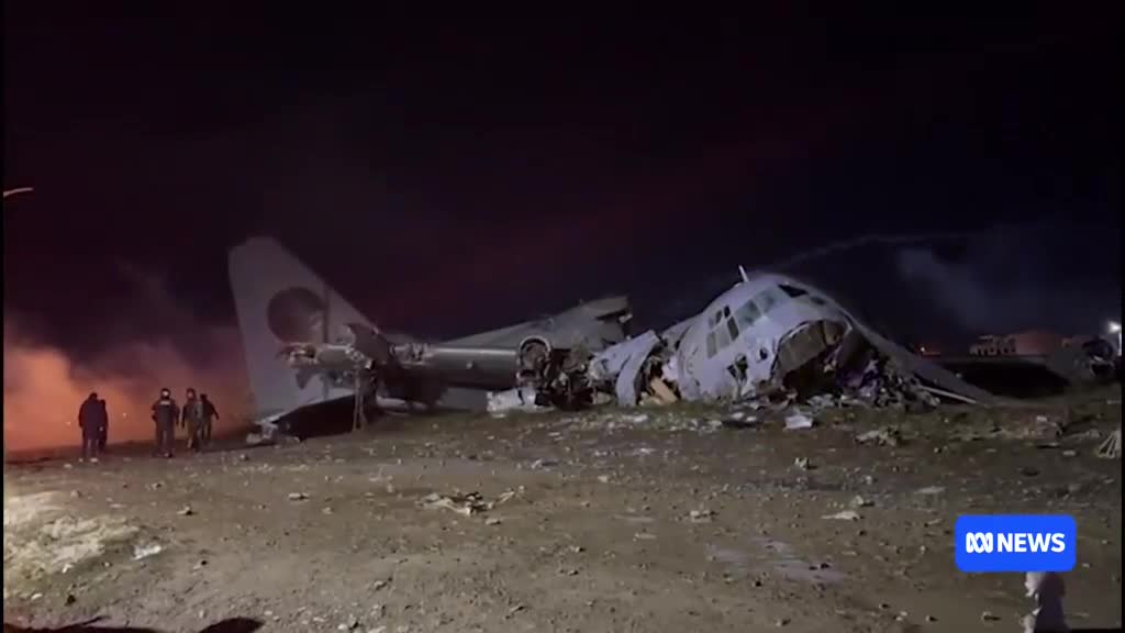 may-bay-quan-su-cho-tien-roi-o-bolivia-lam-15-nguoi-thiet-mang-1772251481.mp4