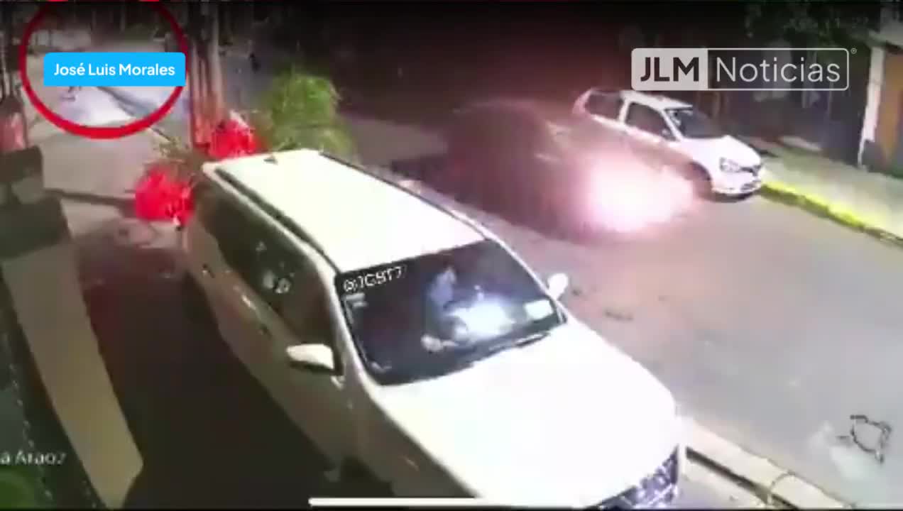 moment-78-year-old-fatally-shoots-teenager-trying-to-rob-him-in-argentina-1738572001.mp4