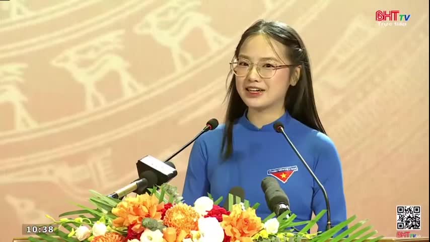 nu-sinh-bui-ha-vy-phat-bieu-tai-le-ky-niem-120-nam-ngay-sinh-co-tong-bi-thu-ha-huy-tap-video-bao-ha-tinh-1776845064.mp4