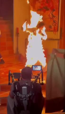 ro-ri-doan-clip-bts-cho-mv-watch-it-burn-1773488314.mp4