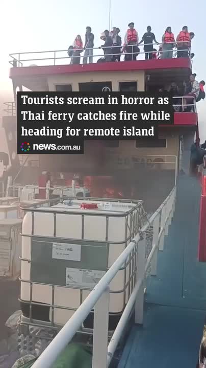 tourists-jump-death-island-ferry-catches-fire-newscomau-australias-leading-news-site-1712288562.mp4