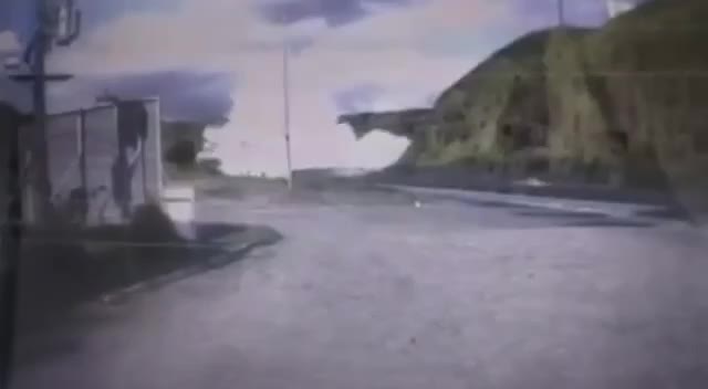 xe-cho-nhien-lieu-phat-no-tren-duong-cao-toc-4-nguoi-tu-vong-1777005743.mp4