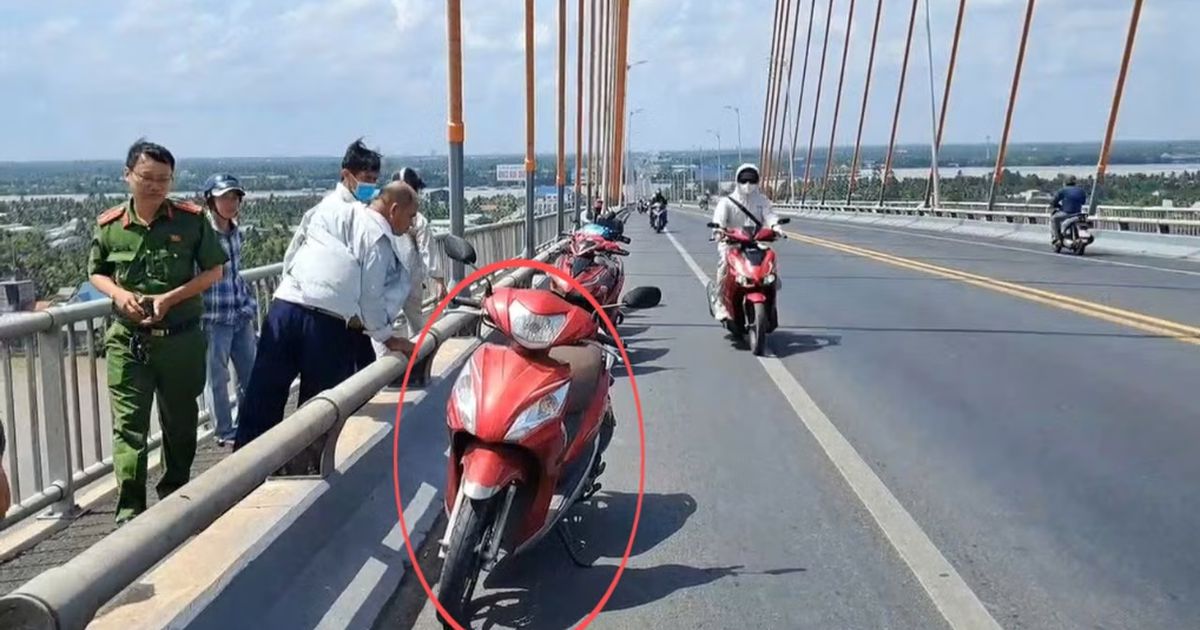 Phát hiện thi thể phụ nữ dưới mố cầu Rạch Miễu cùng xe máy bỏ lại trên cầu — image 2