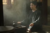 Lê Khánh kiệt sức, không dám nói chuyện với ai sau khi rời phim trường Ma Xó