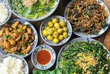 Gợi ý 14 mâm cơm mùa hè vừa ngon, thanh mát lại dễ nấu, trời nóng mấy vẫn thấy hấp dẫn