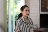 Tái hôn tuổi ngoài 50, đêm tân hôn chồng đưa thẻ lương hưu, hôm sau tôi bàng hoàng khi thấy 3 người xuất hiện